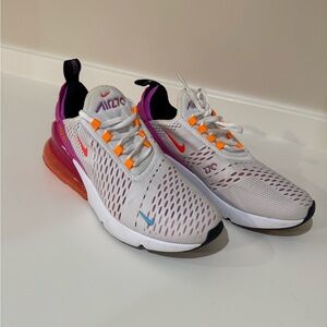 Nike Air Max 270 women’s White/ fuchsia dream/ active fuchsia/ bright crimson